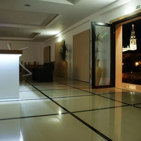 招待所 桑塔之夜旅馆 3*